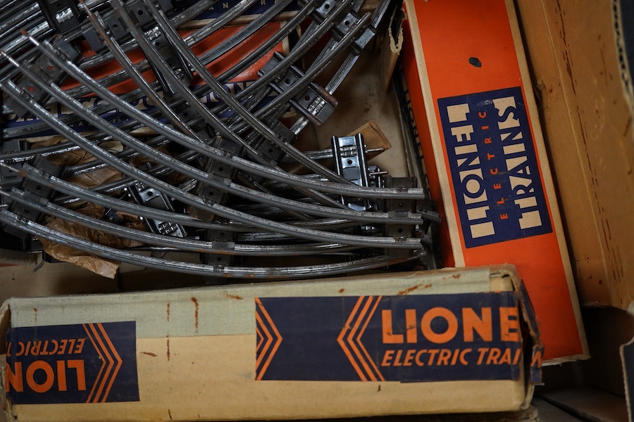 A boxed Lionel 0 gauge ‘Flying Yankee’ train set, comprising of a streamlined articulated diesel locomotive No.616, and three articulated chrome bogie cars; two No.617 and an observation car No.618, together with a boxed